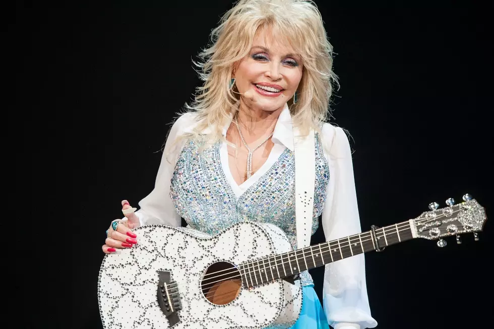 &#8216;Dolly Parton, Songteller: My Life in Lyrics&#8217; Book Will Share the Stories Behind Her Songs