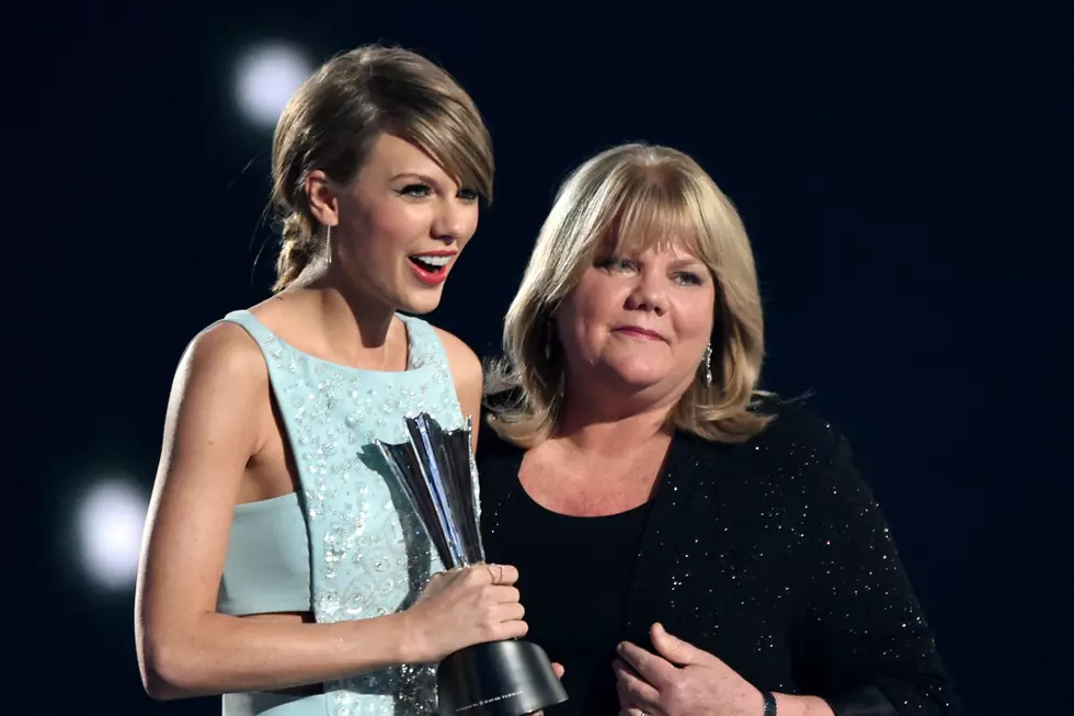Taylor Swift Reveals Her Mother Has a Brain Tumor: ‘It’s Just Been a Really Hard Time’
