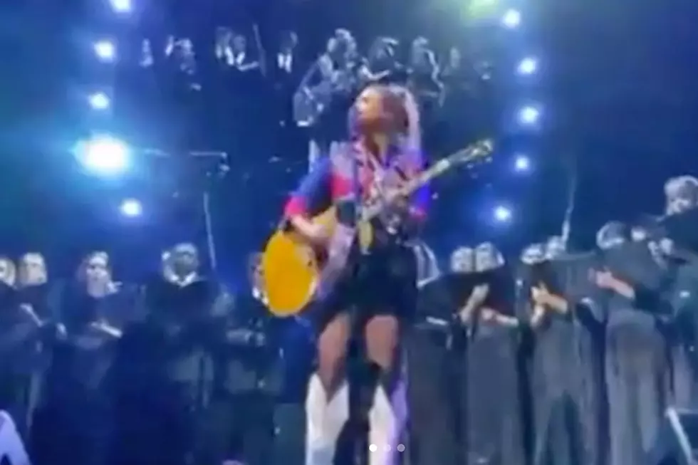 Miranda Lambert Brings Lindale High School Choir on Stage for ‘Tin Man’ [Watch]