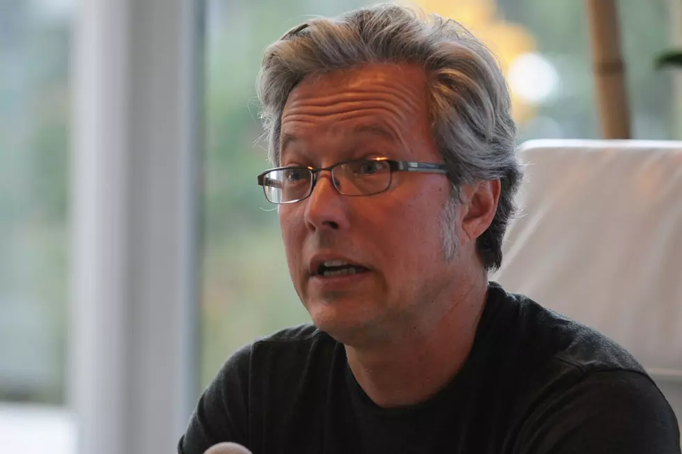 Radney Foster Needs &#8216;Healing Thoughts&#8217; After Fall Causes Vocal Cord Bruising