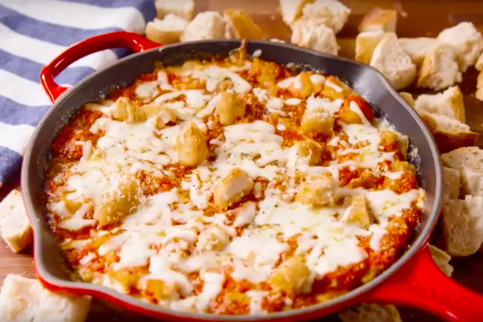 This Skillet Chicken Parmesan Dip Will Make Your Isolation Easier