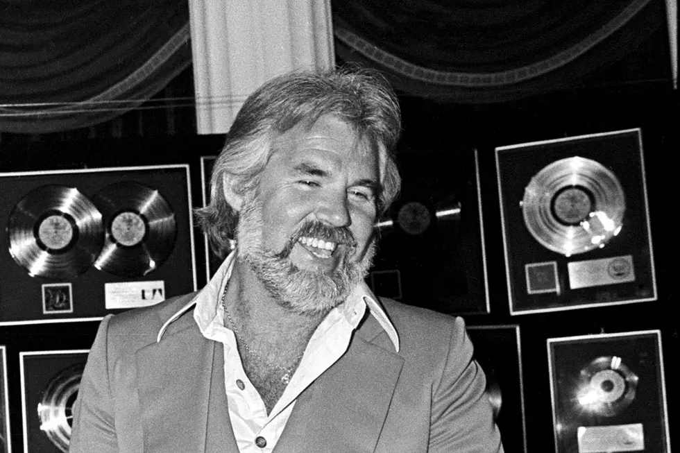 Kenny Rogers&#8217; Classic &#8220;Lucille&#8221; Hit Number One 43 Years Ago This Week