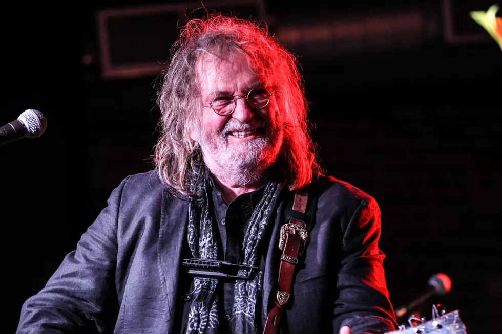 Ray Wylie Hubbard Signs to Big Machine Records