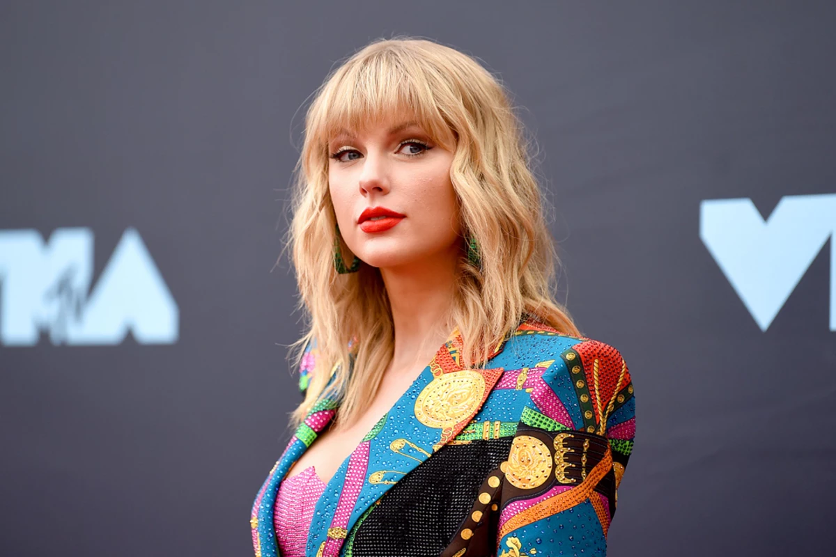 Taylor Swift Continues Her Winning Ways at the 2021 BBMAs