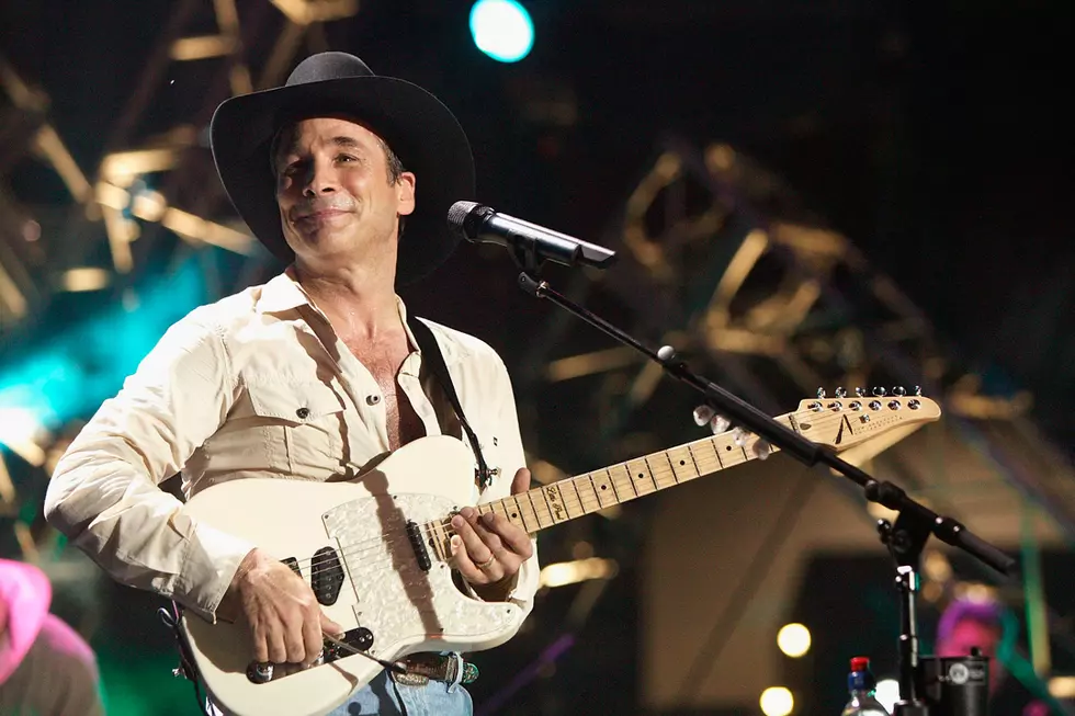 Remember When Clint Black Debuted on the Grand Ole Opry?