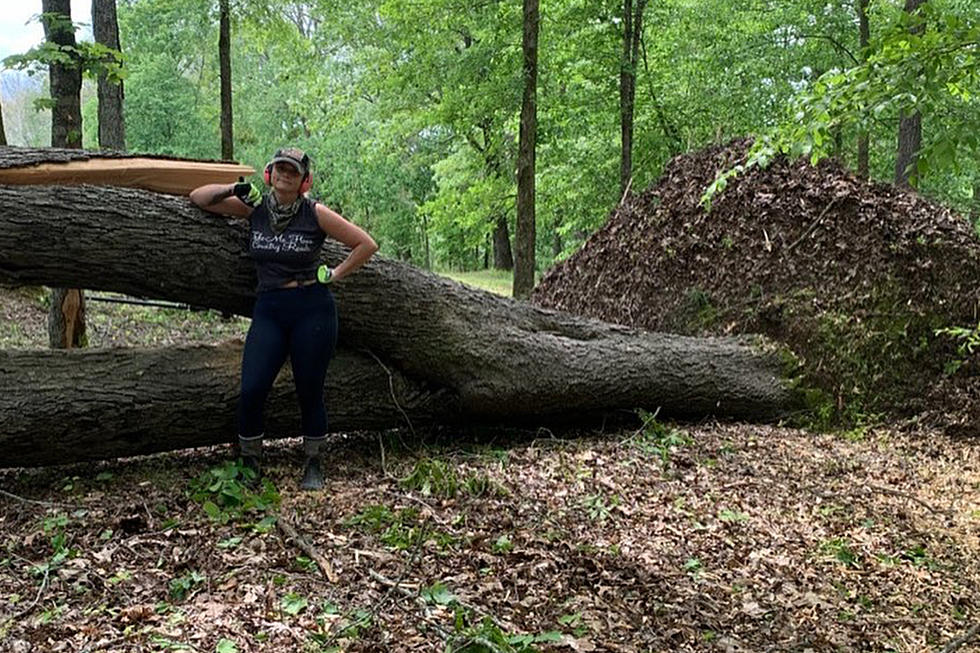 Tennessee Storm Rips Through Miranda Lambert&#8217;s Farm: &#8216;God Keeps Reminding Us Who&#8217;s in Charge&#8217; [Pictures]
