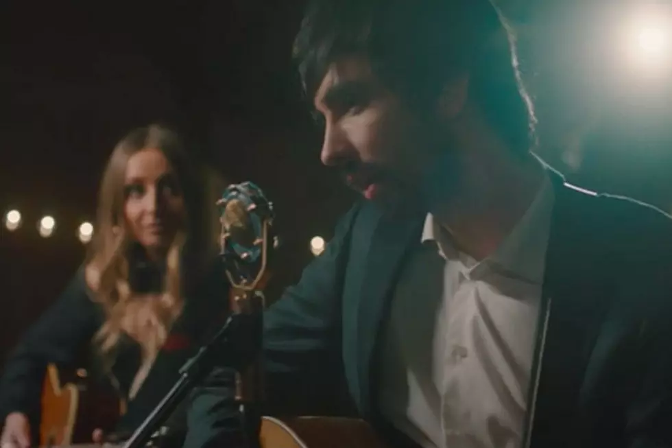 Mo Pitney Showcases the Power of Love in Hard Times in ‘Mattress on the Floor’ Music Video [Exclusive Premiere]