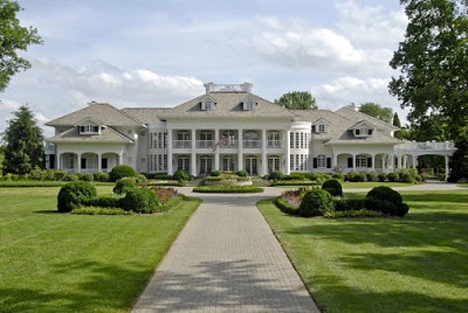 Celebrity Mansions