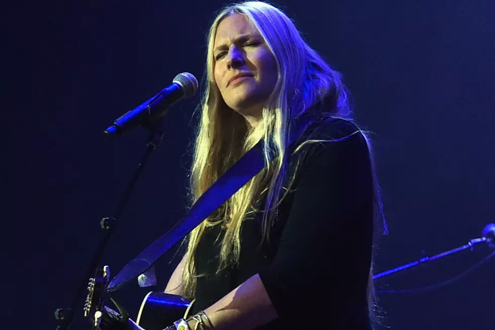 Holly Williams Tributes Late Sister, Katie: &#8216;You Always Exuded Such Joy&#8217;