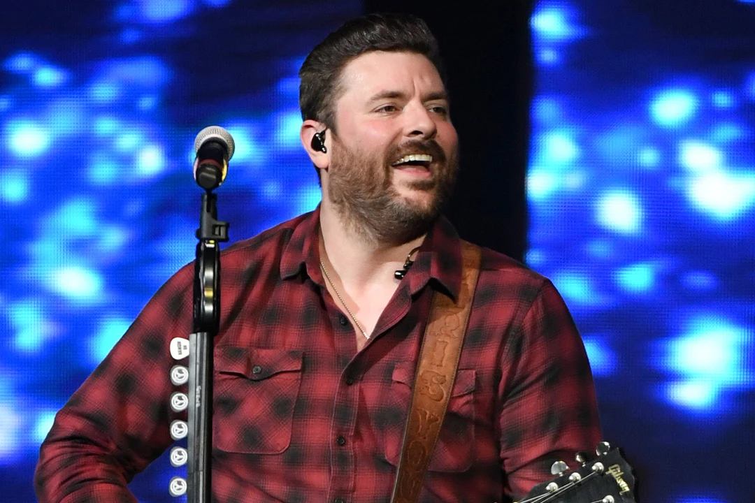 Chris Young Surprises Singer Covering His Song at a Nashville Bar