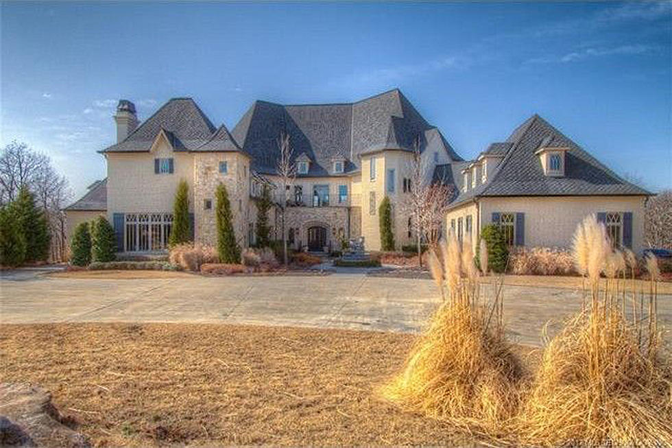 See Inside Garth & Trisha's Oklahoma Estate