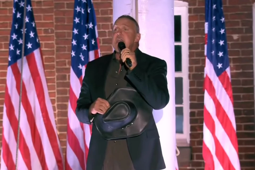 WATCH Trace Adkins Performs the National Anthem at the 2020 RNC WKKY