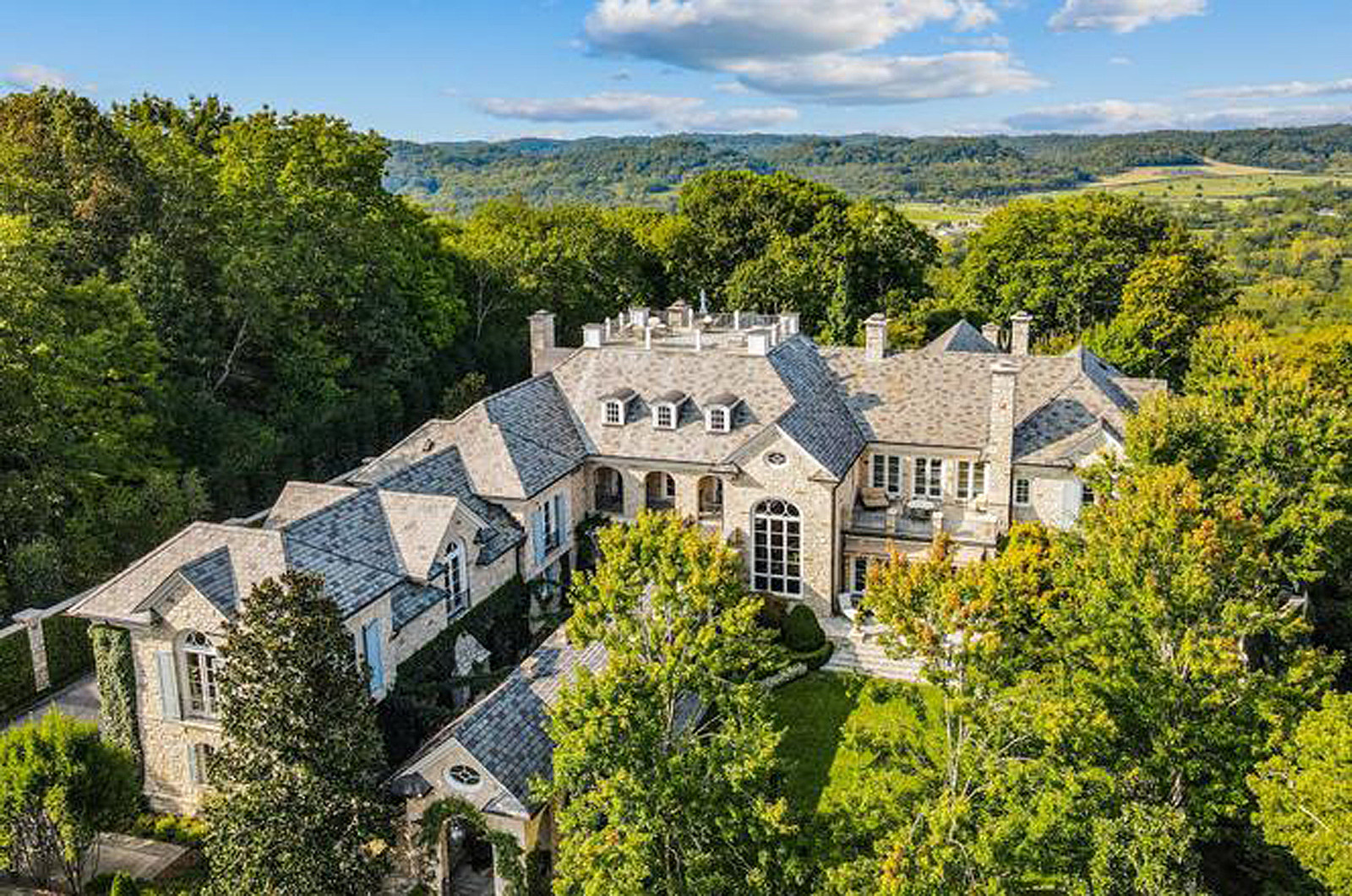 See Inside Alan Jackson s Incredible 19 Million Hilltop Estate