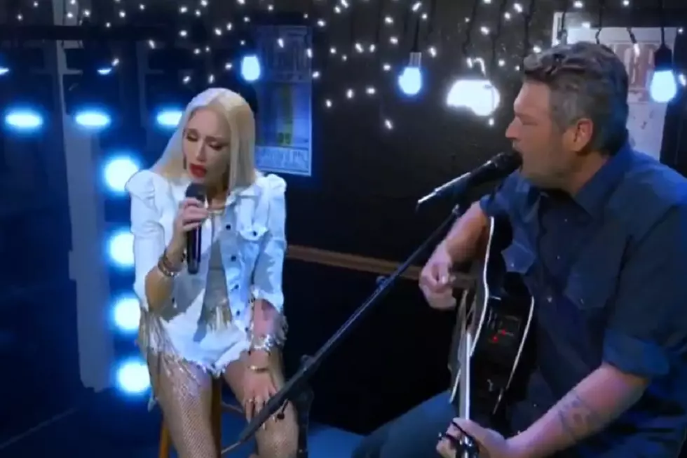 Blake Shelton + Gwen Stefani Were All Smiles During Their ‘Happy Anywhere’ Duet at the 2020 ACM Awards [WATCH]