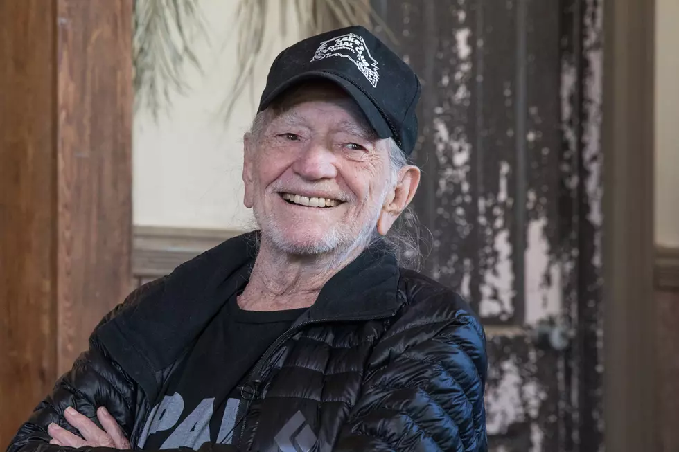 Willie Nelson Was &#8216;Caught Flat-Footed&#8217; When Girlfriend Had His Baby During Second Marriage