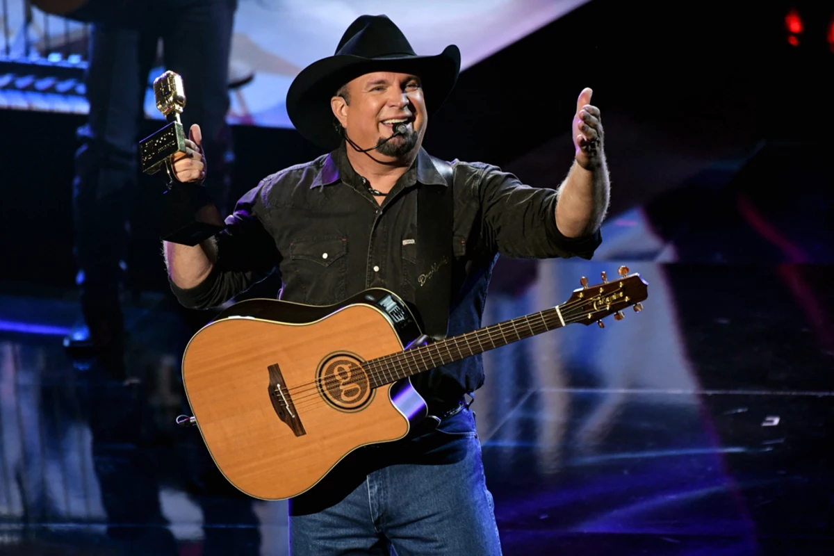 Why Garth Brooks Doesn't Sell the Front Row Seats at His Concerts