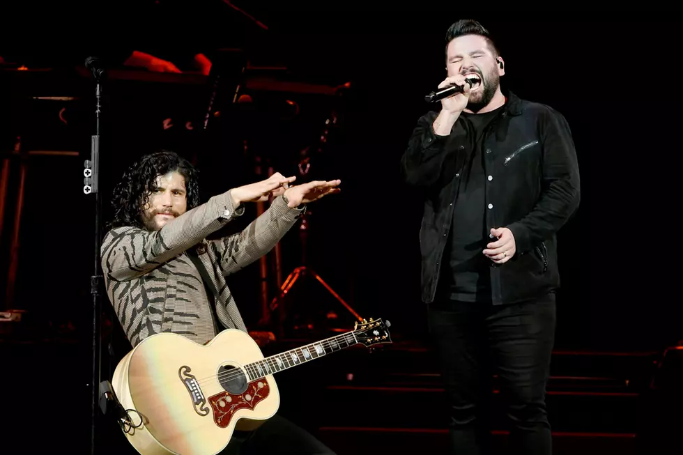 Dan + Shay Invite Justin Bieber to the 2020 CMA Awards Stage for ‘10,000 Hours’ Live Debut [WATCH]
