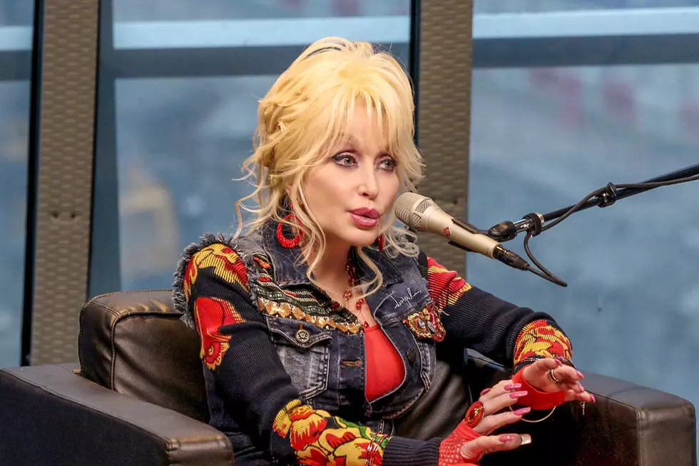 Tennessee Lawmaker Wants a Dolly Parton Statue at State Capitol