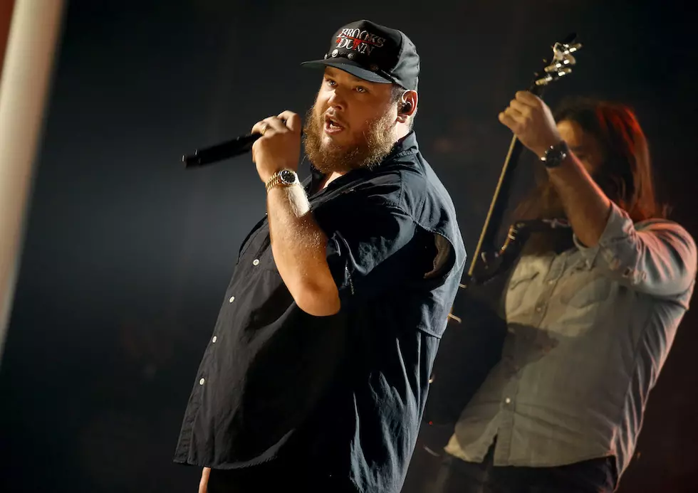 Luke Combs Replies to Fan&#8217;s Goofy Wedding Photo With a Brand-New Song [Watch]