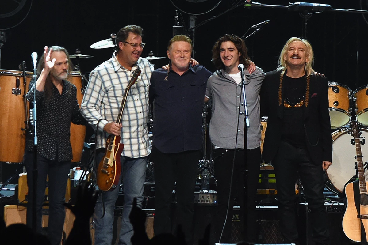 vince gill and eagles tour 2022