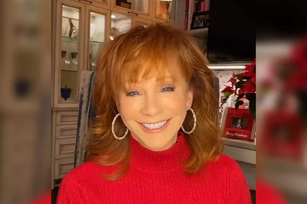 WHAT DID REBA McINTYRE NAME HER ROOSTER? YOU WON’T BELIEVE IT