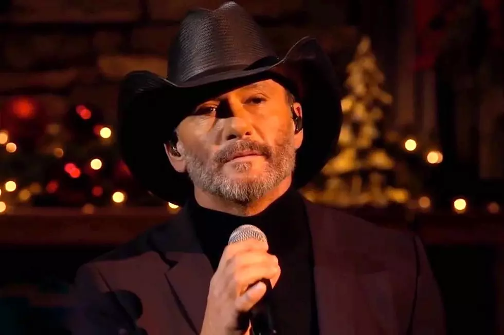 Tim McGraw Sings 'It Wasn't His Child' on 'CMA Country Christmas'