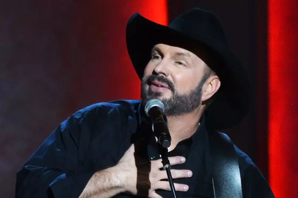 Garth Brooks Cancels Boston Area Concert Due To Virus