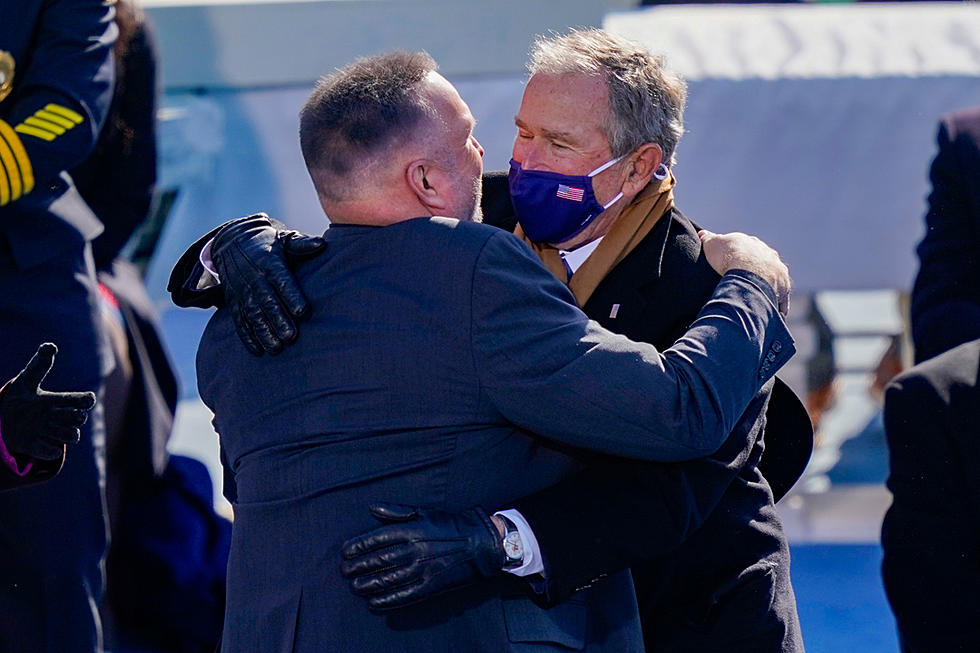 Garth Brooks Hugged All the Presidents at Biden’s Inauguration + Twitter Went Crazy
