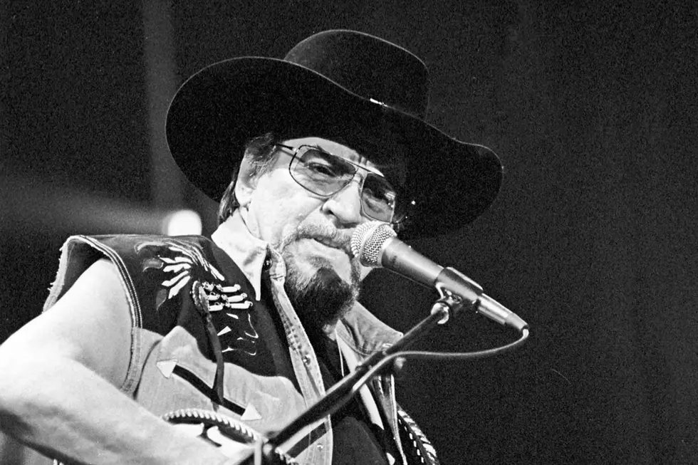 Remember Why Waylon Jennings Walked Out of Recording ‘We Are the World’?