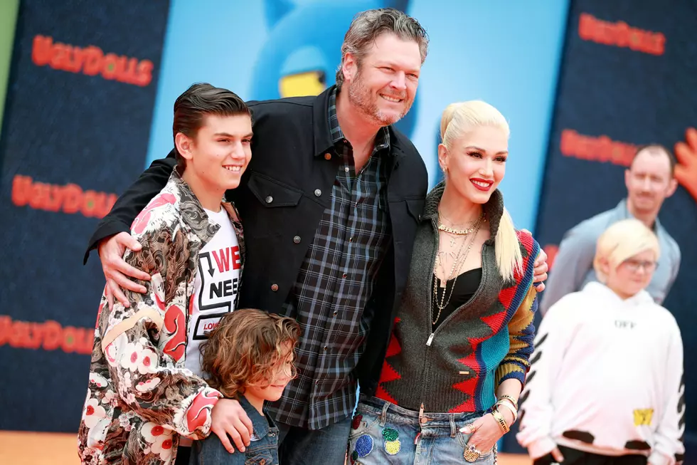 Gwen Stefani Shares First Full Family Photo From Her Wedding to Blake Shelton [Picture]