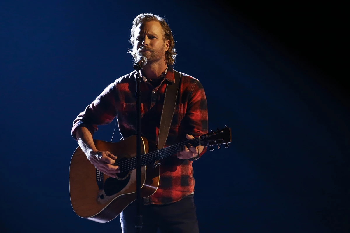 Dierks Bentley to Play Dive Bars on High Times & Hangovers Tour