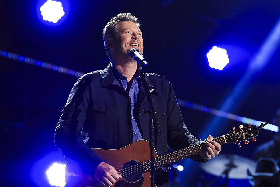 Blake Shelton Brings Old and New Hits to the 2021 ACM Awards