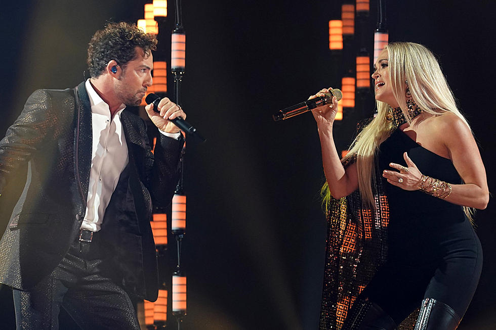 Watch Carrie Underwood’s Latin American Music Awards Performance With David Bisbal