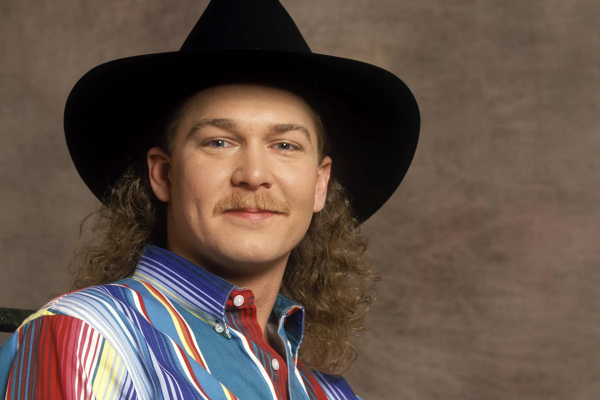 Tracy Lawrence Is Unlocking His Photo Vault and It's '90s Glory! Tracy Lawrence Is Unlocking His Photo Vault and It's '90s Glory!