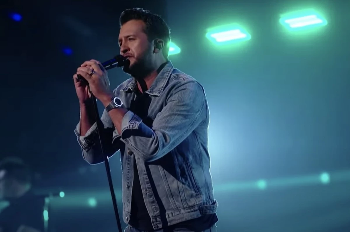 Luke Bryan Dazzles With 'Waves' on the 'American Idol' Stage