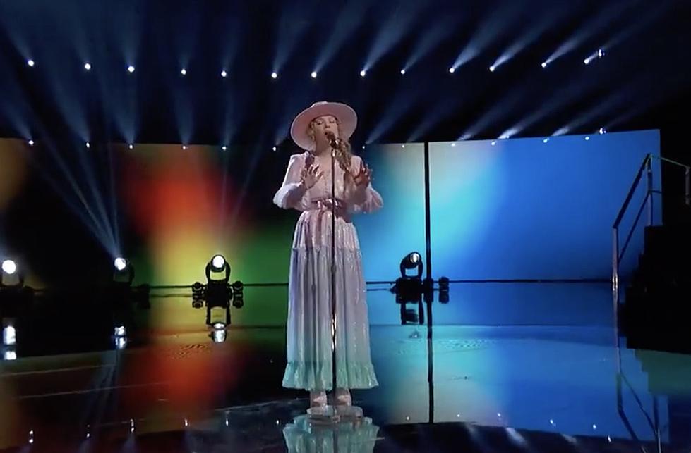 Rachel Mac Mesmerizes on ‘The Voice’ With a Cover of Kacey Musgraves’ ‘Rainbow’ [Watch]