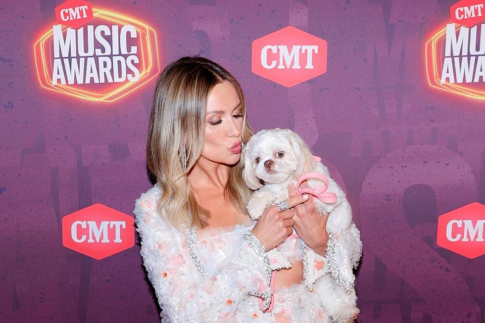Carly Pearce Had the ‘Hottest Date’ at the CMT Music Awards: Her Dog