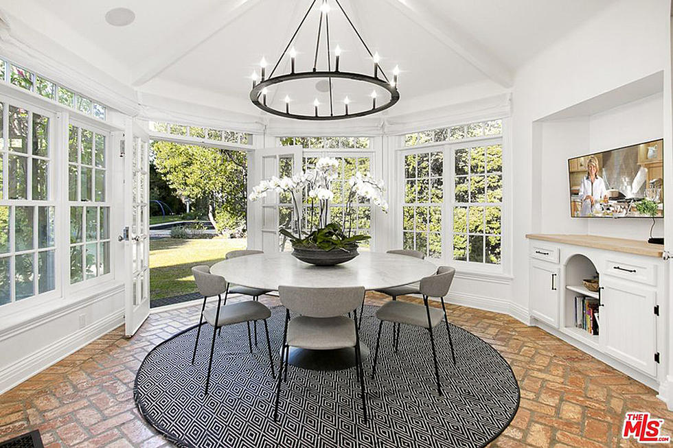 kelly clarkson los angeles mansion pictures