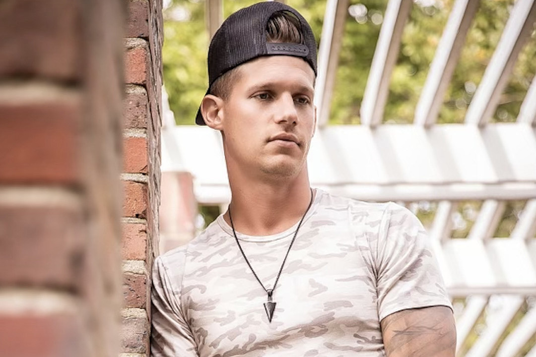 Phillip Michael Parsons Conjures Up '90s Country on New Single