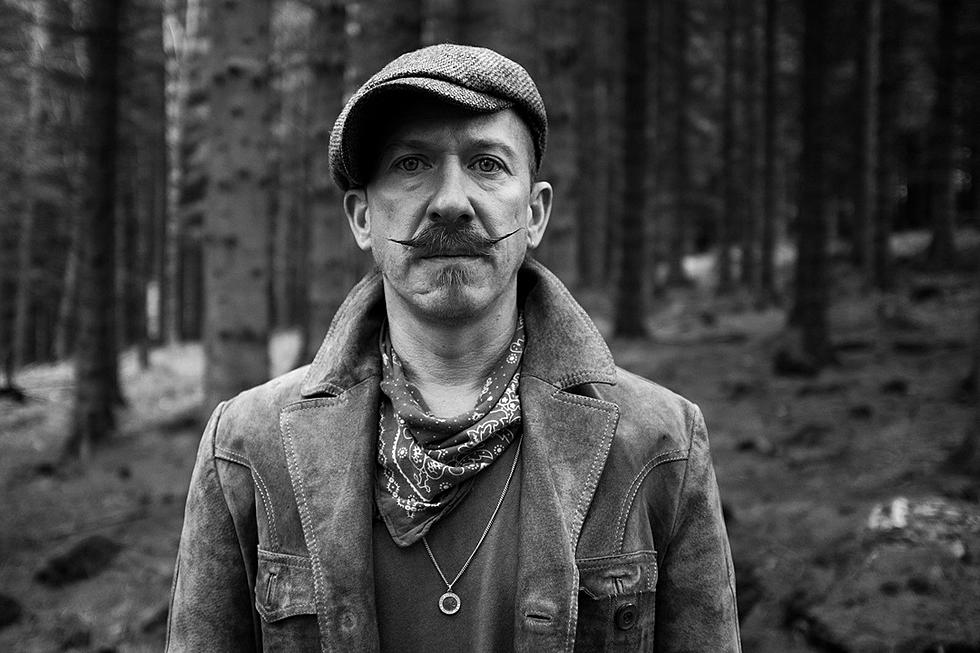 INTERVIEW: Foy Vance Struggles With Vices Through 'Signs of Life'
