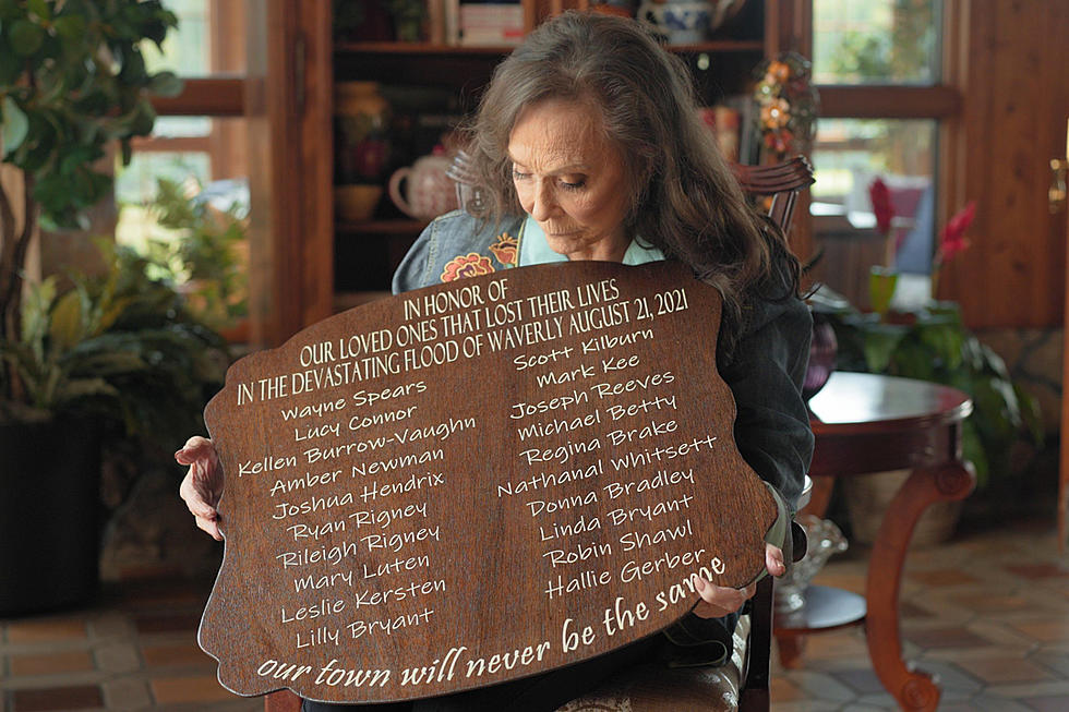 Loretta Lynn&#8217;s Hometown Rising Concert Raises More Than $900K for Flood Relief