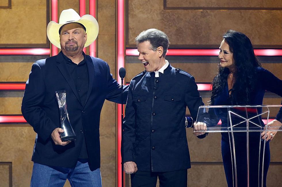 Randy Travis Pens Heartfelt Tribute to Garth Brooks