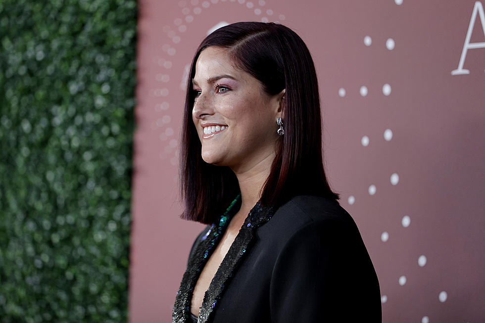 Cassadee Pope Embracing Rock Past, Mixing It With Country Present