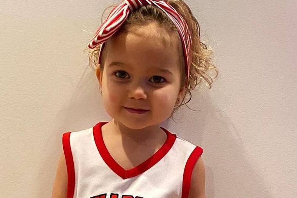 Kane Brown&#8217;s Daughter Kingsley Is the Cutest Little Georgia Bulldogs Cheerleader [Picture]