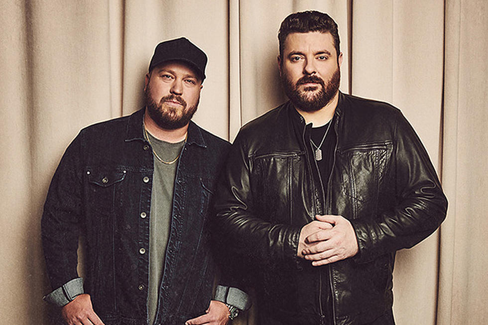 Chris Young and Mitchell Tenpenny Make It Look Too Easy During ‘At the End of a Bar’ [Listen]