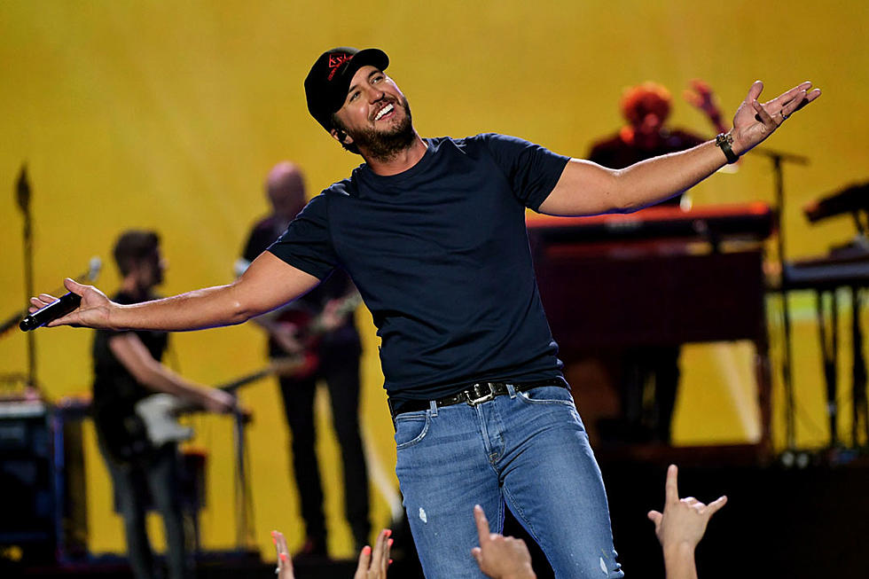 Luke Bryan Pals Around With Post Malone Backstage at the Rapper&#8217;s Nashville Show [Pictures]