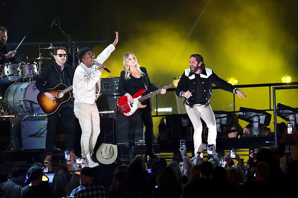 Breland and Thomas Rhett Sure Did ‘Praise the Lord’ at 2022 ACM Awards