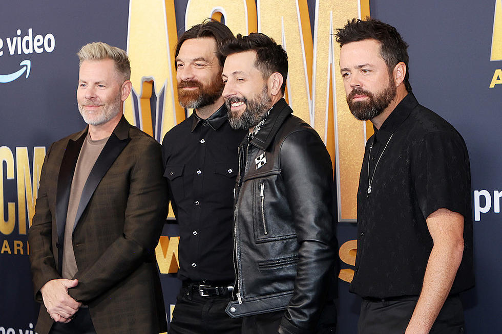 Old Dominion Send Their Support to Ukraine Backstage at the ACM Awards: ‘My Heart Just Hurts’