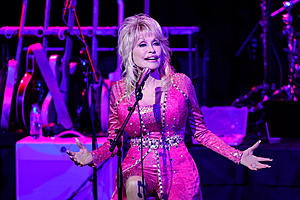 Dolly Parton Joins TikTok and Brings New Song Called ‘Berry Pie’...