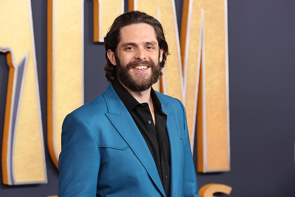 Thomas Rhett Says He’s Cleared to Sing After 10 Days of Vocal Rest: ‘Glad to Be Back’
